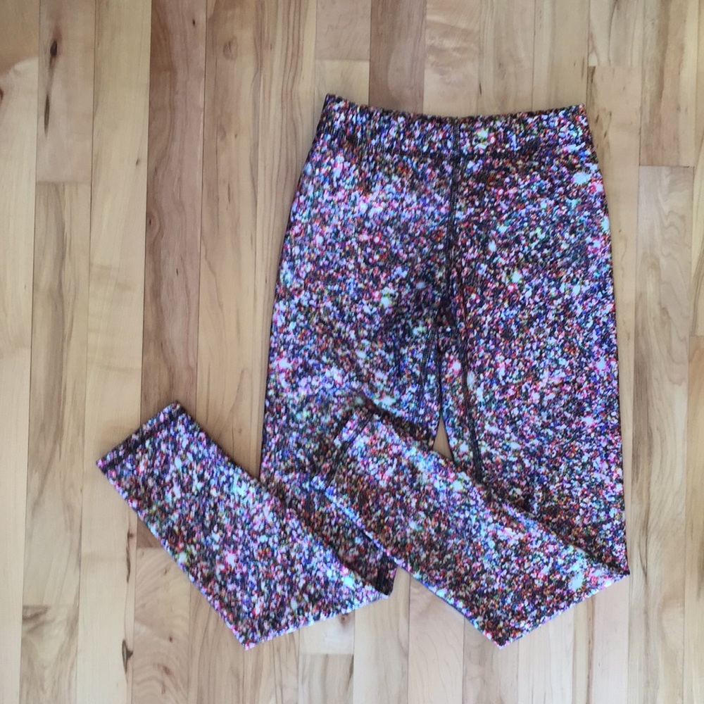 Confetti Glitter Capri Performance Leggings